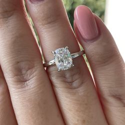 Brand New Sterling Silver 925 Engagement Ring With 2.5CT Elongated Cushion Cut CZ 
