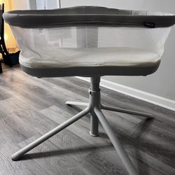 Halo BassiNest Swivel Sleeper