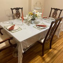 Dinning Table With 4 Chairs 