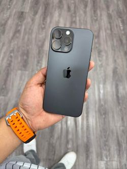 Iphone 16 pro max, 16 plus, 16 & 16e sale (Read description for more info)