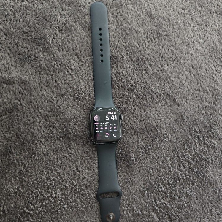 Apple Watch SE