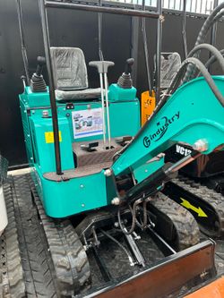 1.5 Ton Mini Excavator H15R – 15HP w/ Aux Hydraulics