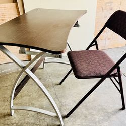 Computer/ Reading table with new chair