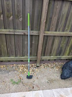 Long Handle Garden Hoe