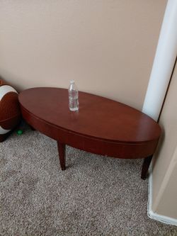 Oval Wood Coffee Table Cherry Finish