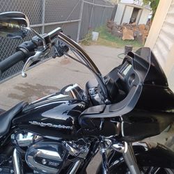 Road Glide 2019 Under 4 Thousand Miles 