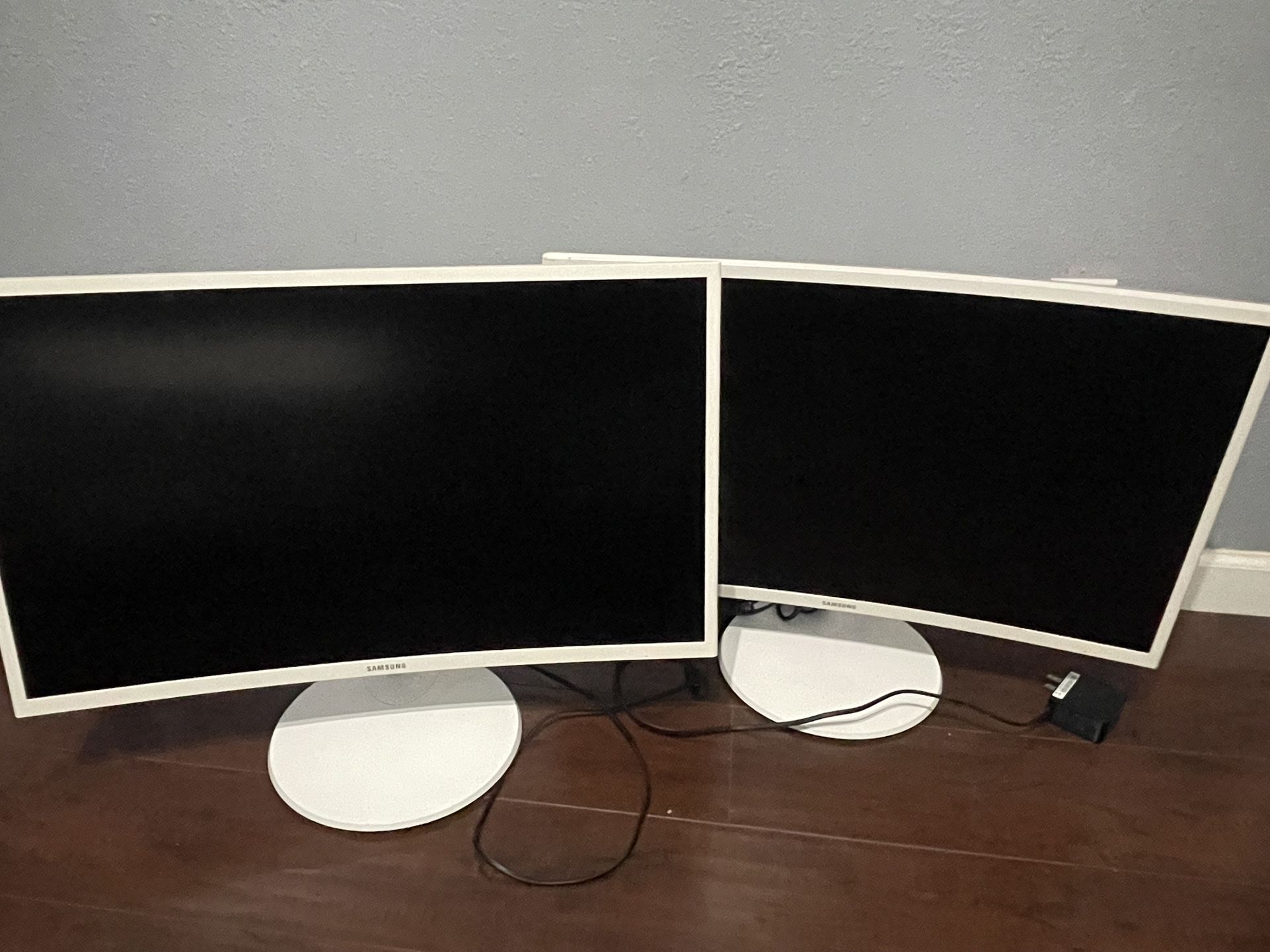 2 Samsung 27” Curved Monitors 1080p LED