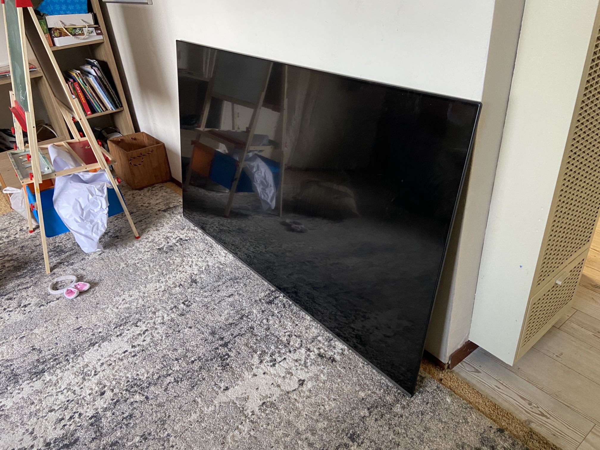 75 Inch Flat Screen Samsung TV