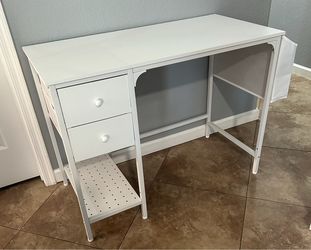 (NEW) 40” Wide White Reversible Computer Desk w/ 2 Drawers