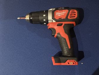 Milwaukee Electric Tools M18 Compact Drill Driver Kit, 1/2 in