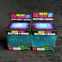 NEEDOH NICE CUBE GLITTER & GLOW BLUE