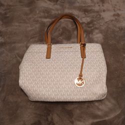 Michael Kors Purse Good Condition