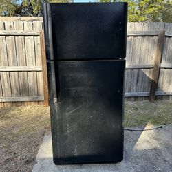 Black refrigerator Kenmore
