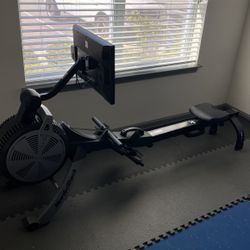 NordicTrack RW900 Smart Rower w/ 22” Touchscreen