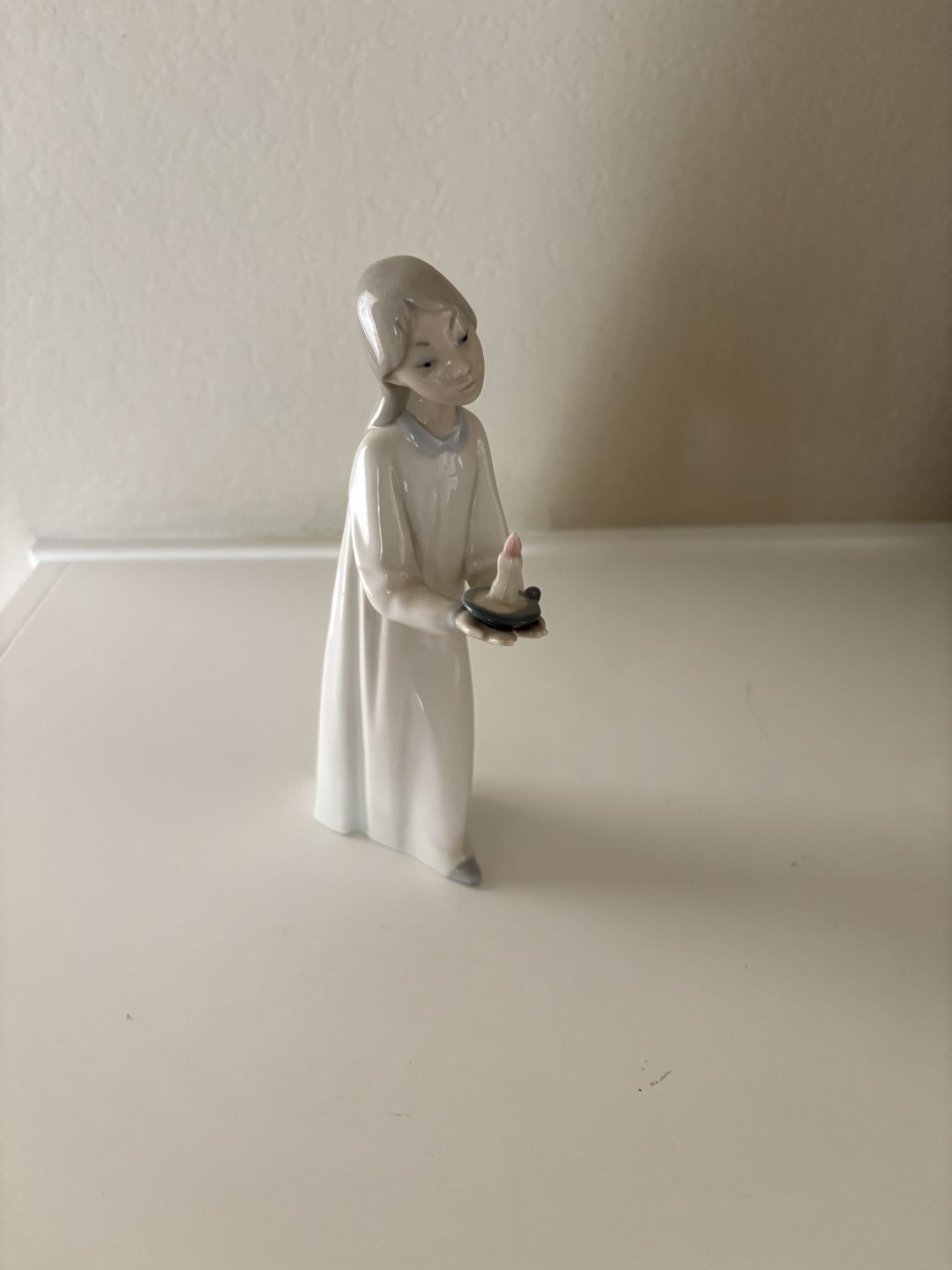 Laden Figurines