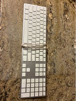 Genuine Apple Wired Keyboard
