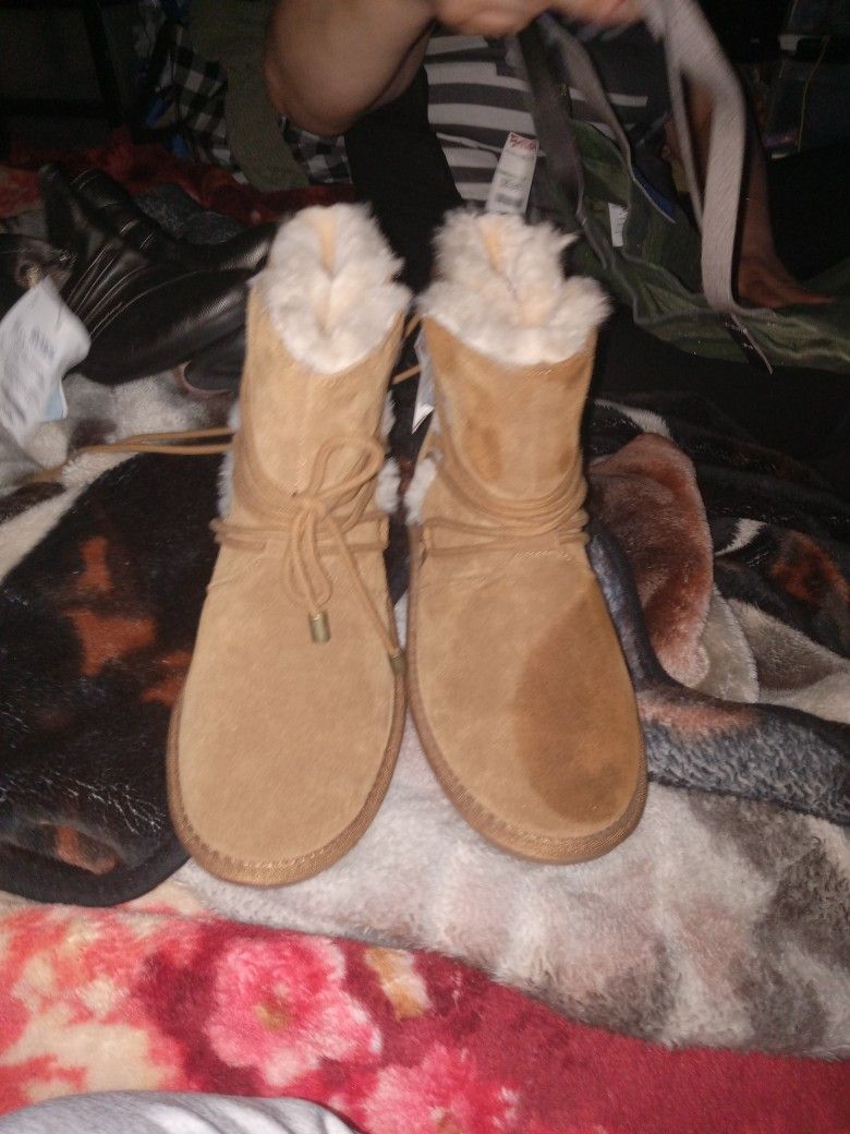 Boots With Furr