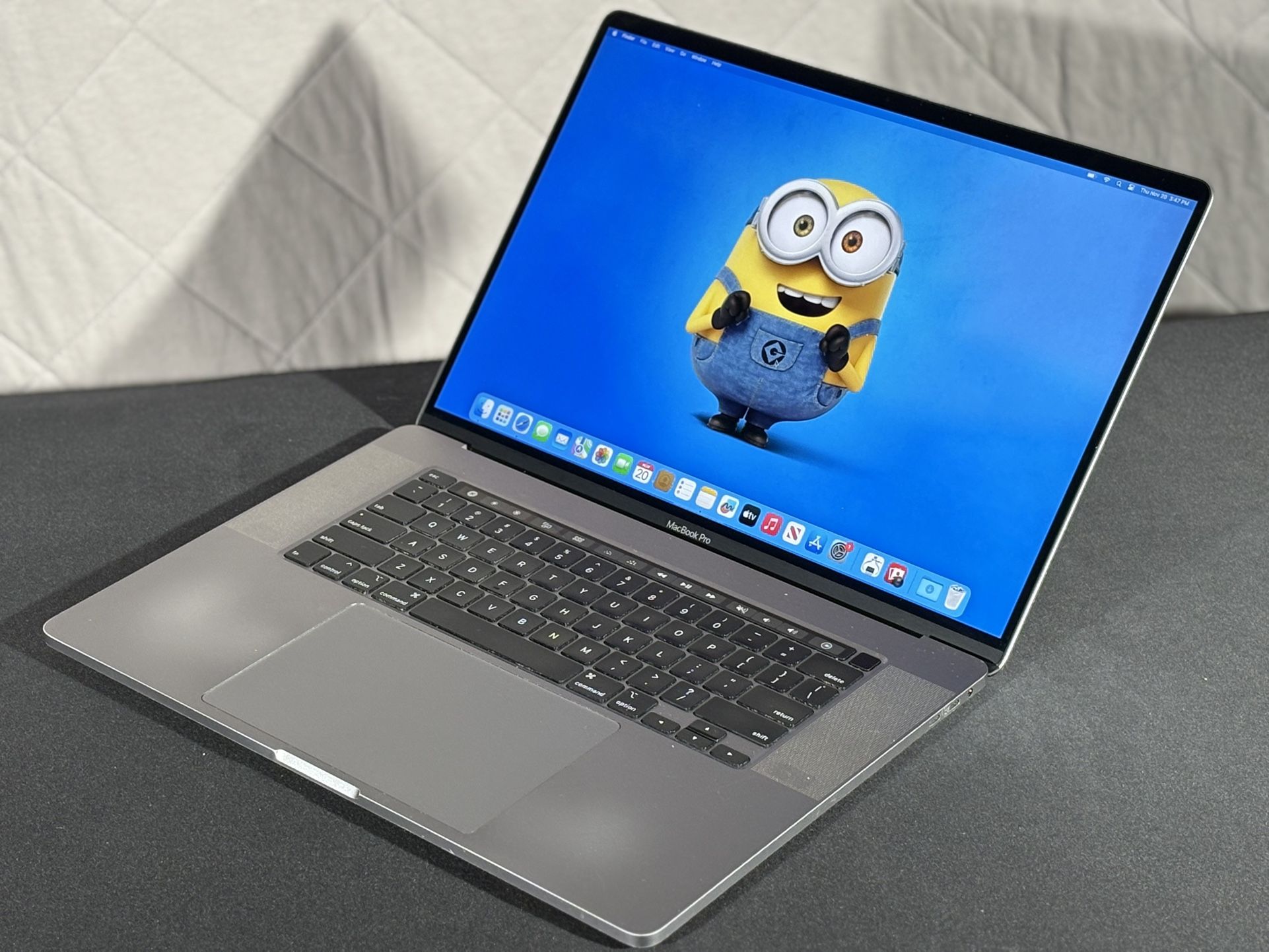 2019 MacBook PRO 16” 32gb/512gb (HexaCORE i7)