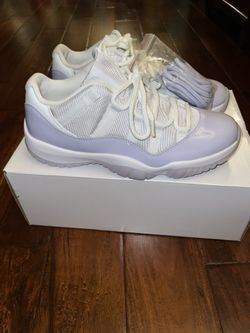 Jordan 11 Violet 