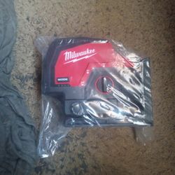 M12 12-Volt Lithium-Ion Cordless Green 125 ft. Cross Line and Plumb Points Laser Level and Alignment Target (Tool-Only)