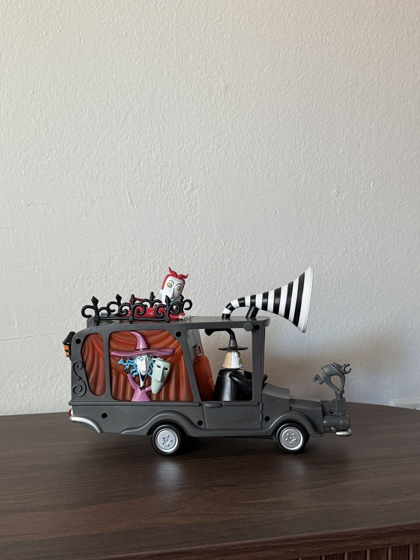 NEW Disney Parks 2023 NBC Nightmare Before Christmas Mayor’s Car Popcorn Bucket