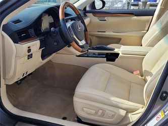 2015 Lexus ES 300h Thumbnail