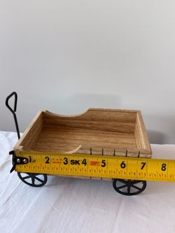 Macetero en forma de carreta