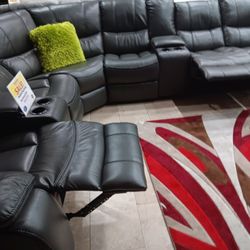 *Weekend Special*---Madrid Stunning Gray Leather Reclining Sectional Sofa---Delivery And Easy Financing Available👍