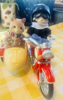 Sylvanian Families calico critters motorcycle and Sidecar