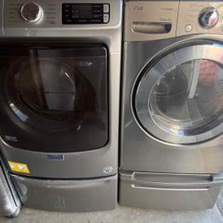 Samsung Washer And Electric Dryer On Pedestals 