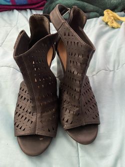 Women Shoes SIZE 8