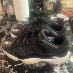 11s need gon asap/ can’t fit no more 