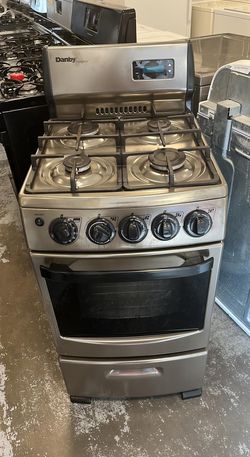 Like New Danby Gas Stove Oven - GREAT condition!