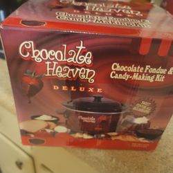 CHOCOLATE fondue and Candy maker kit.