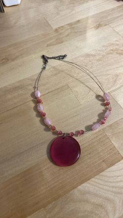 Pink bead/wire necklace