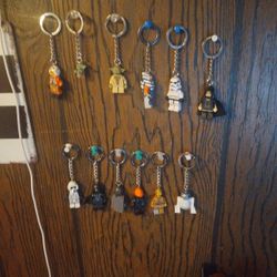  Lego Star Wars Key Chain Collection. 