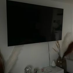 Westinghouse 65in Tv