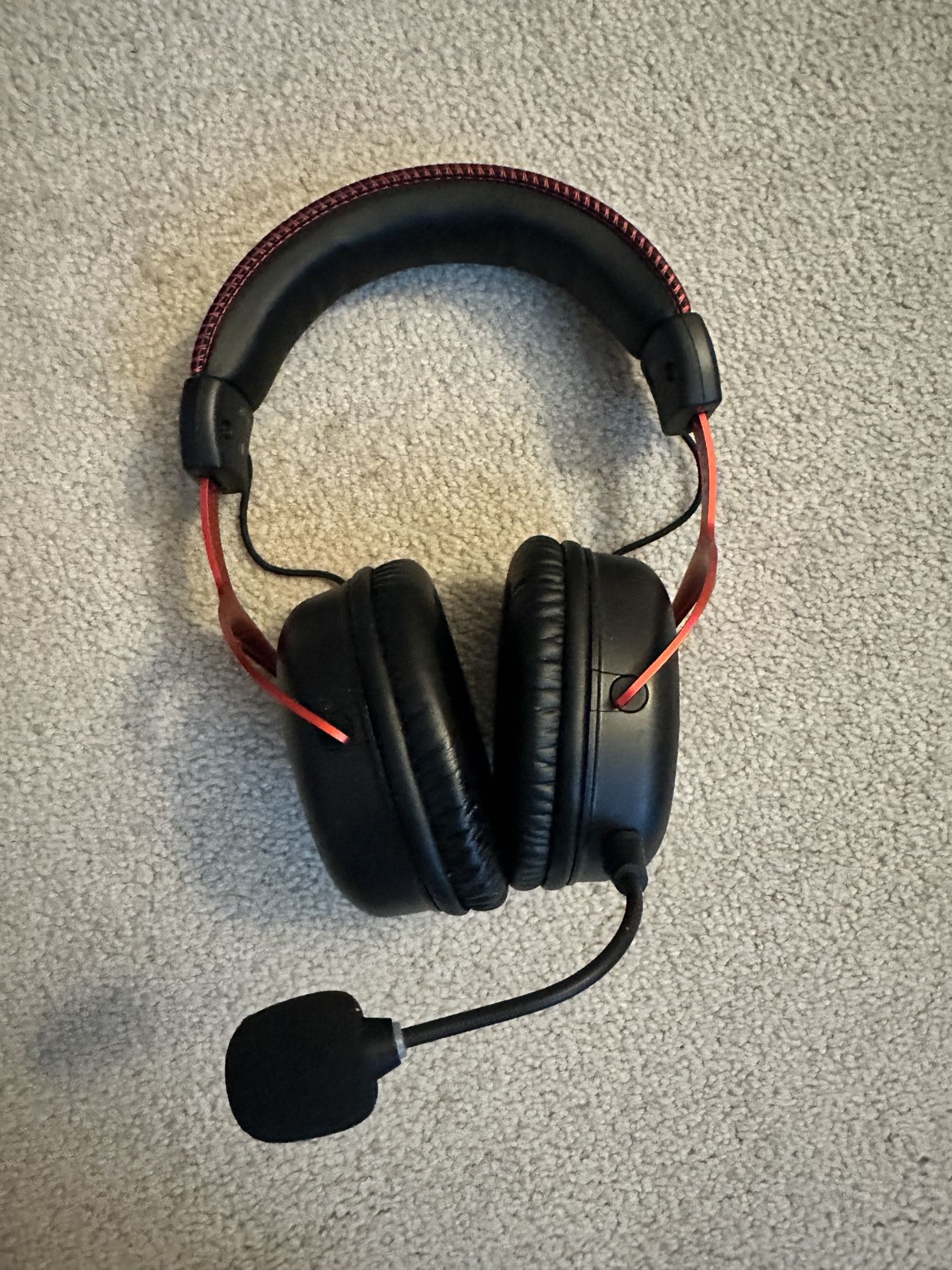 LIKE NEW - HyperX Cloud II Wireless - Gaming Headset for PC, PS5, PS4
