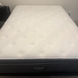 Serta Queen mattress And Frame 