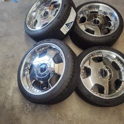 SSR Vienna 18x8.5+30 And 18x9.5+30 And New Tires 5x114.3 And 4x114.3