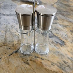Salt and Pepper Grinder 