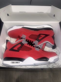 Jordan 4 toro Sz 11