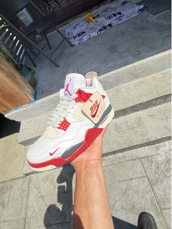 Jordan Retro 4 men size 7. 7.5. 8. 8.5. 9. 9.5. 10 10.5 11 12 13