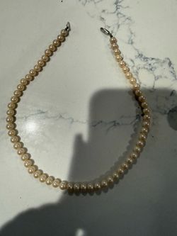 Vintage Japan Graduated Faux Pearl Necklace Cream Silver Tone Floral Clasp 15"