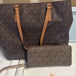 Michael Kors tote bag with wallet authentic