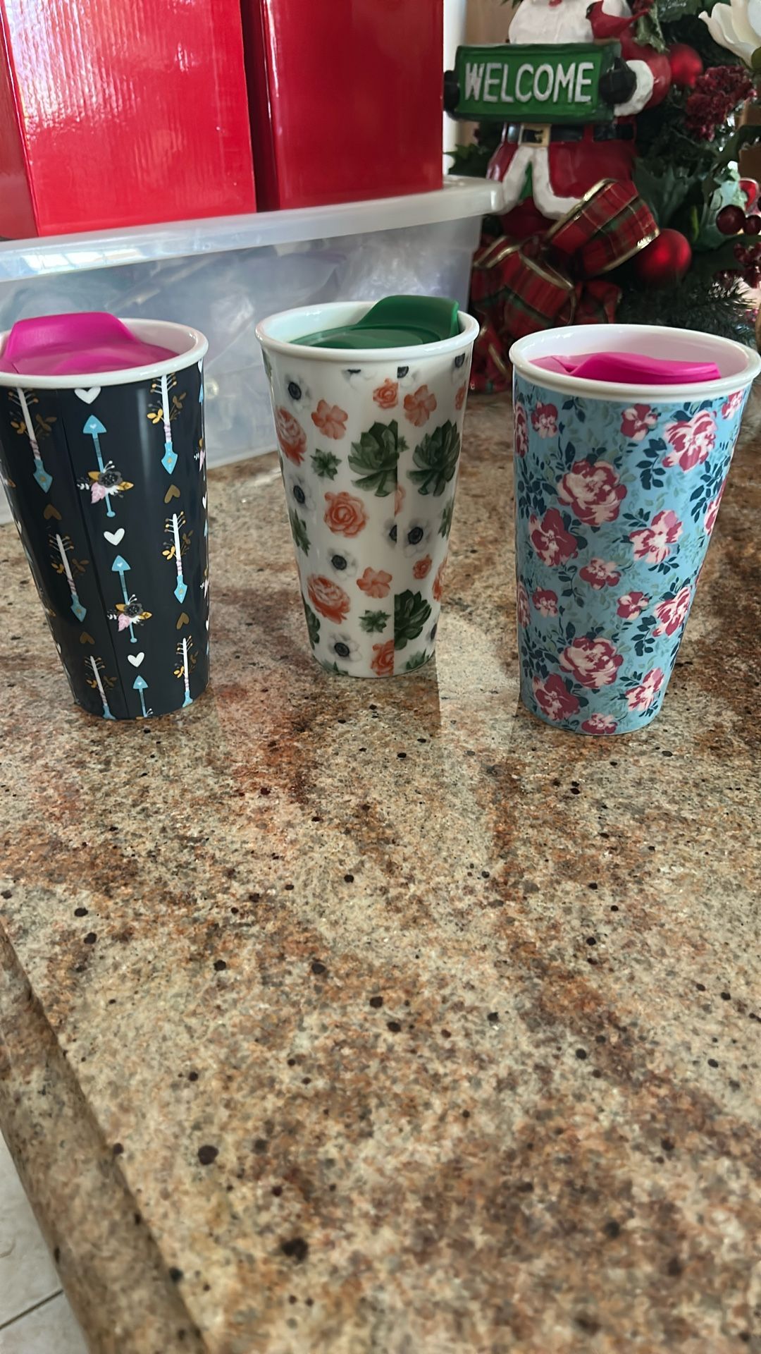 Coffee/Hot Chocolate Cups With Lids