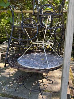 Out door furniture/ chairs/ tables