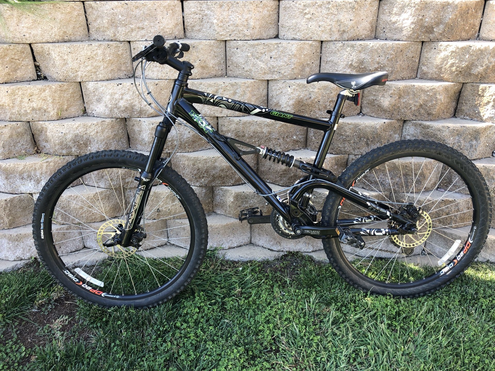 Giant pistol 2 sales mountain bike