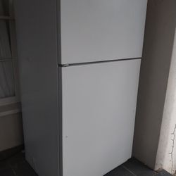 Refrigerator Maytag