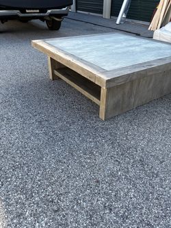 Furniture / High Quality Table